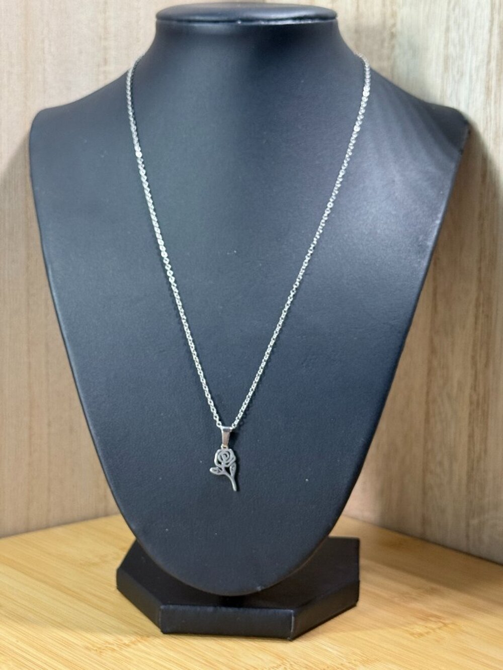 Dainty Silver Rose Pendant Necklace 18" + Extender